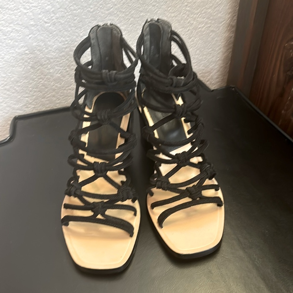 RAG & BONE BLACK CAMILLE CAGED MACRAME SANDAL SIZE: 36